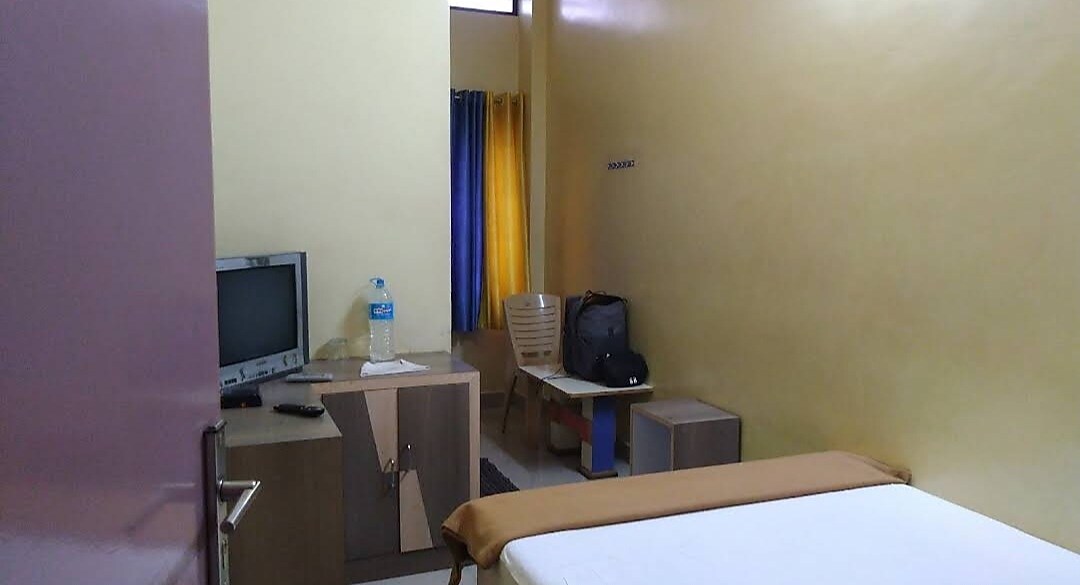 Single Room — room